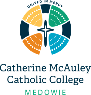 MEDOWIE Catherine McAuley Ӱ College Crest